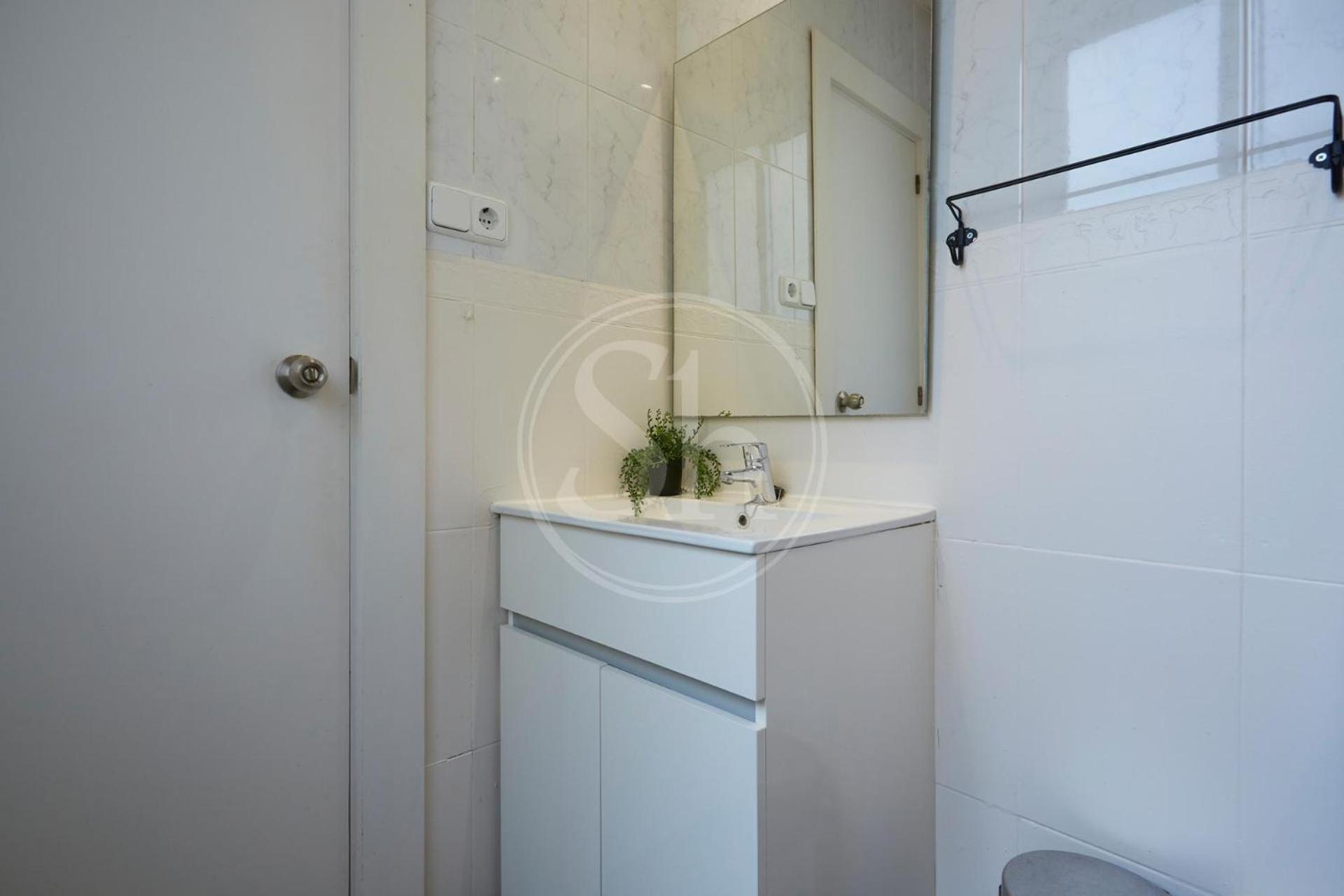 Apartamento Comodo En Poble Sec *
